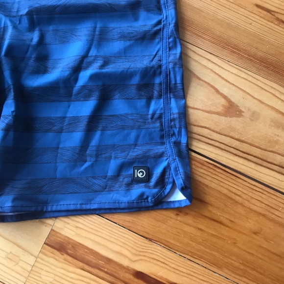 tentree Swim suit - Picture 3 of 4